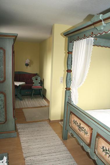 Hotel Bayerischer Hof Rehlings Weißensberg Camera foto